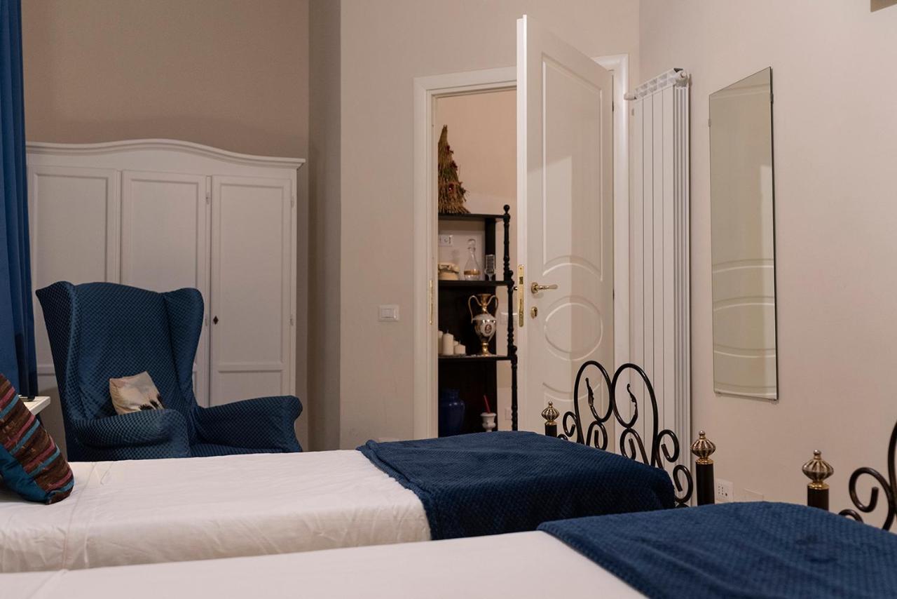 Bed & Breakfast Domus Borbonica Naples