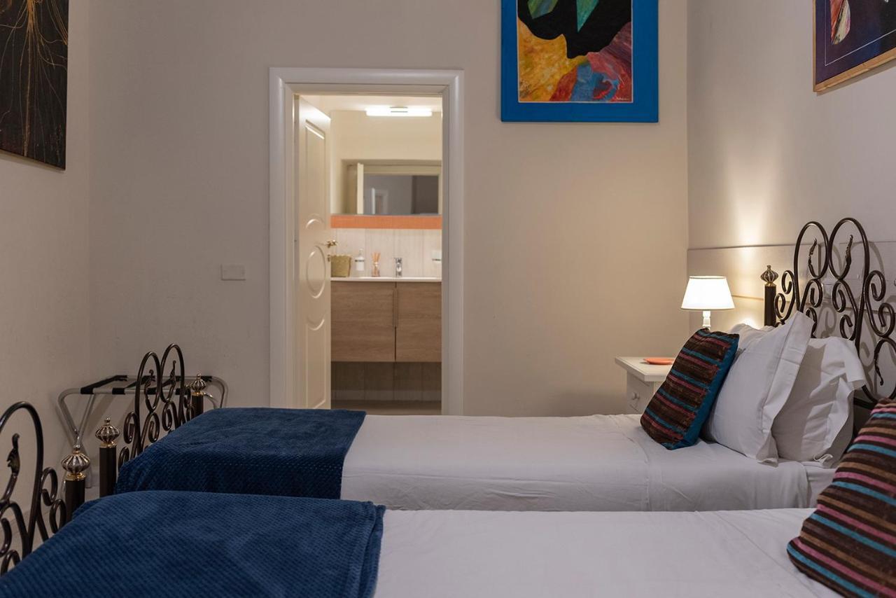 Domus Borbonica 3*