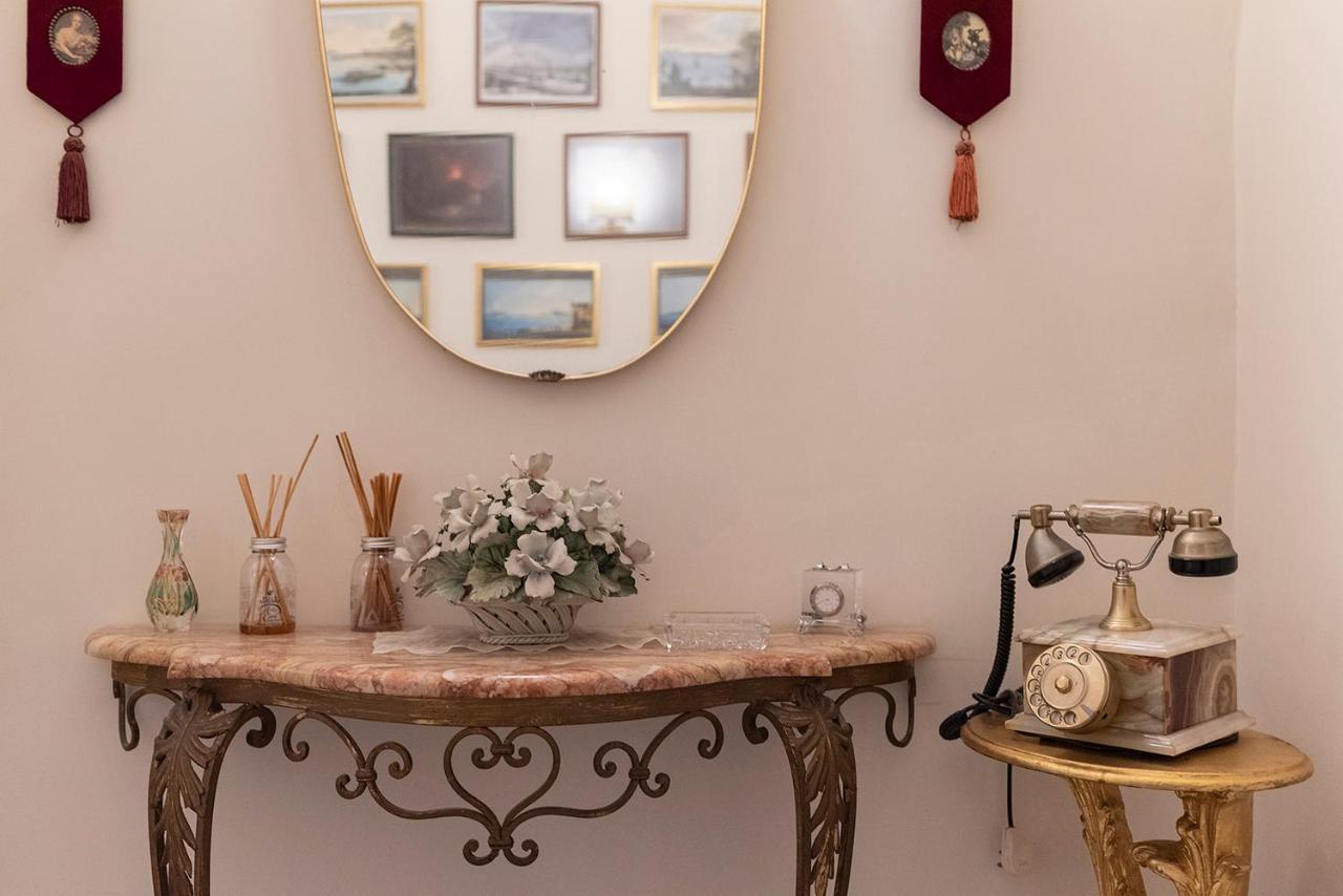 Domus Borbonica Bed & Breakfast 3*