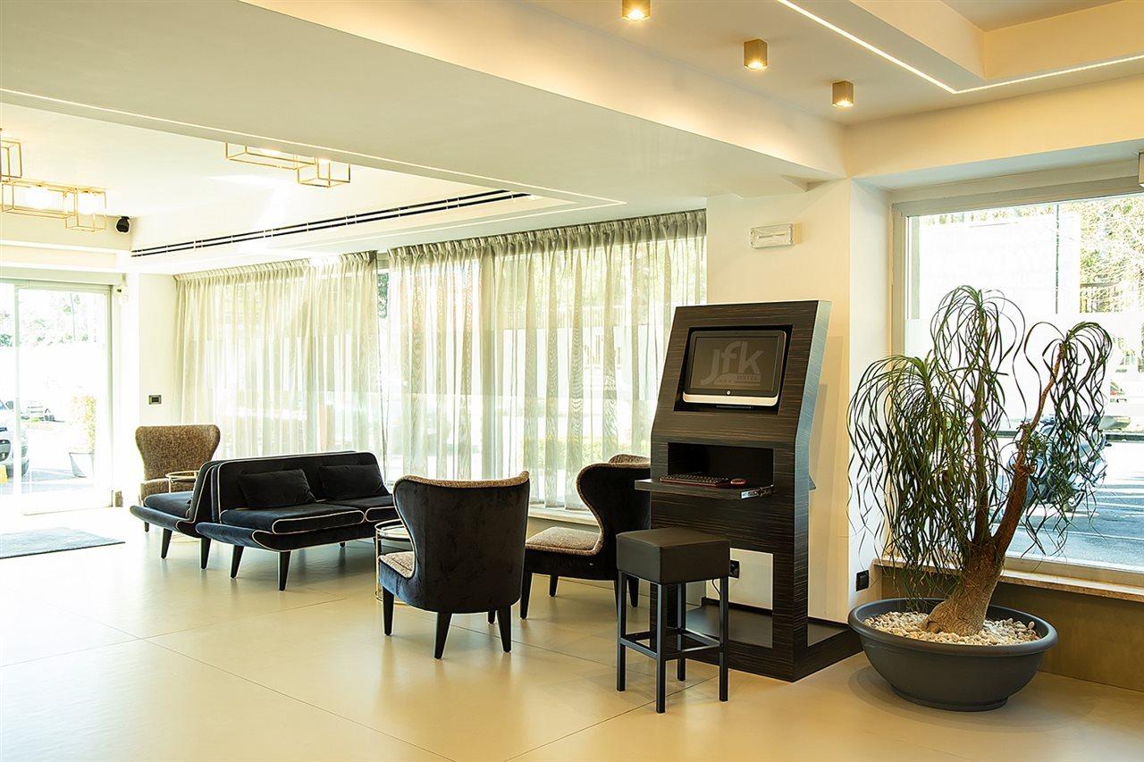 Western Jfk 4*