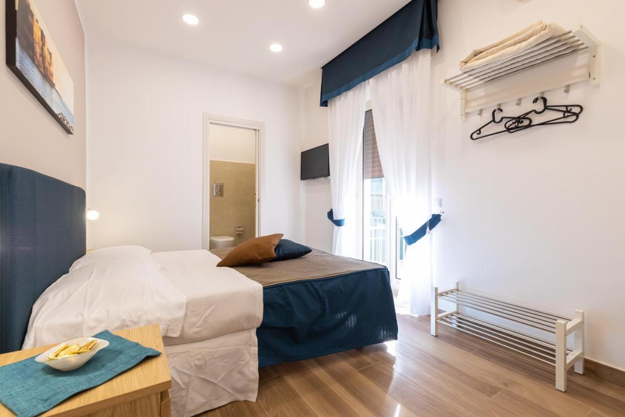 Napolilive Bed & Breakfast 3*