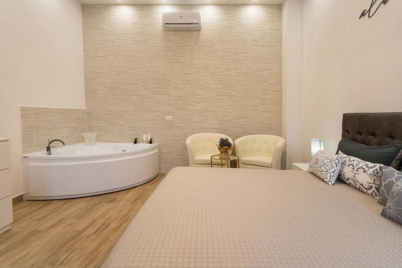 Ilioneo Apartment *