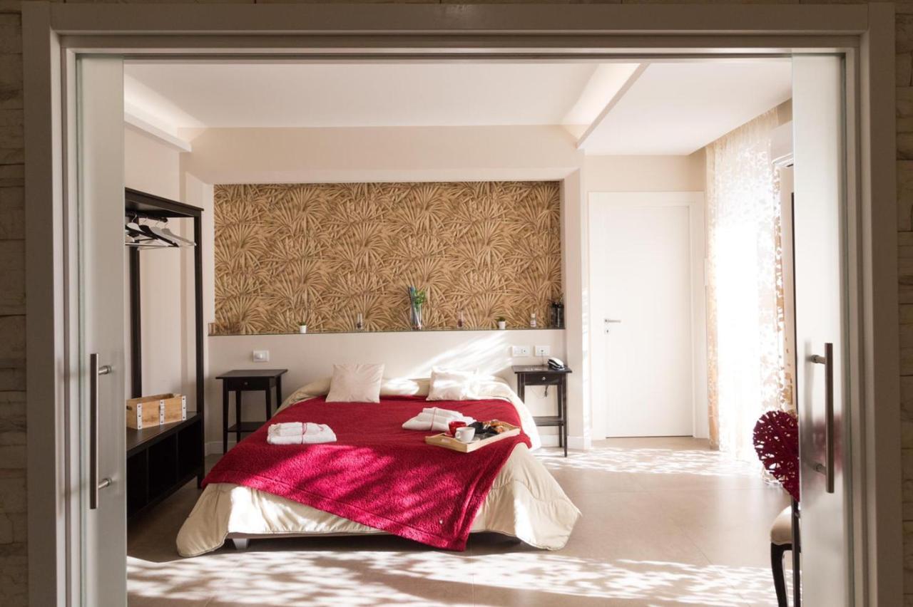 8 Bed & Breakfast 3*