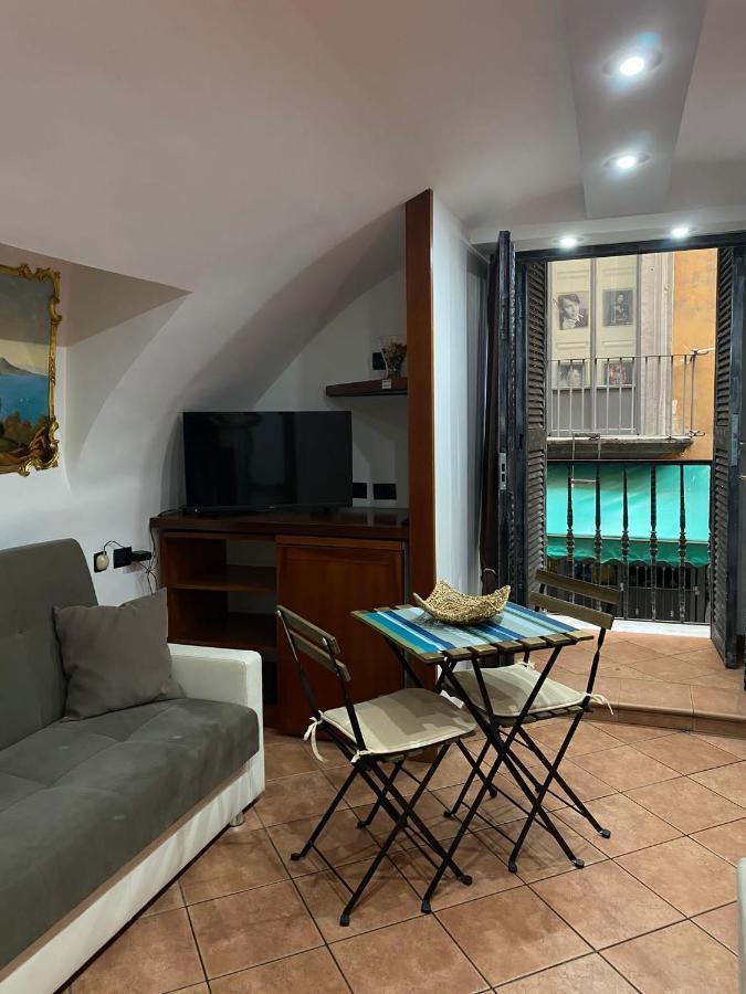 Apartment In Love: Balconcino Spaccanapoli Naples