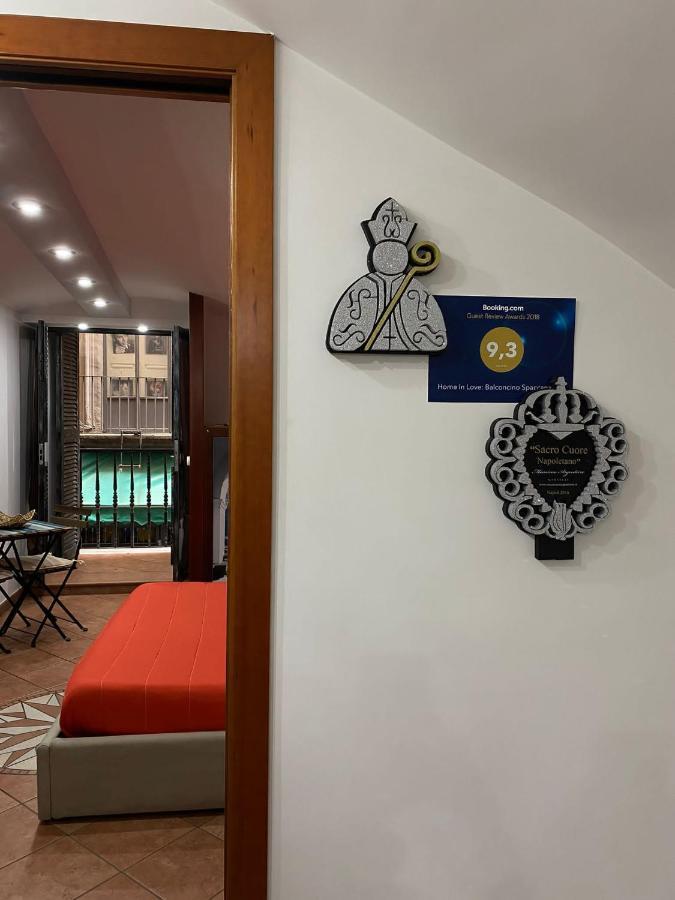 In Love: Balconcino Spaccanapoli Apartment
