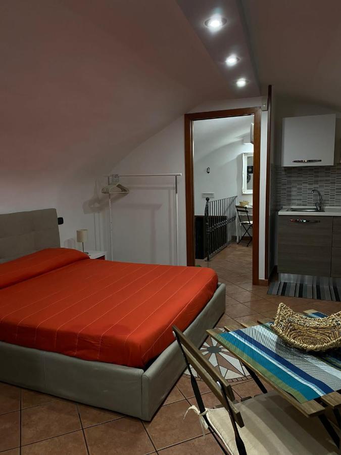 In Love: Balconcino Spaccanapoli Naples