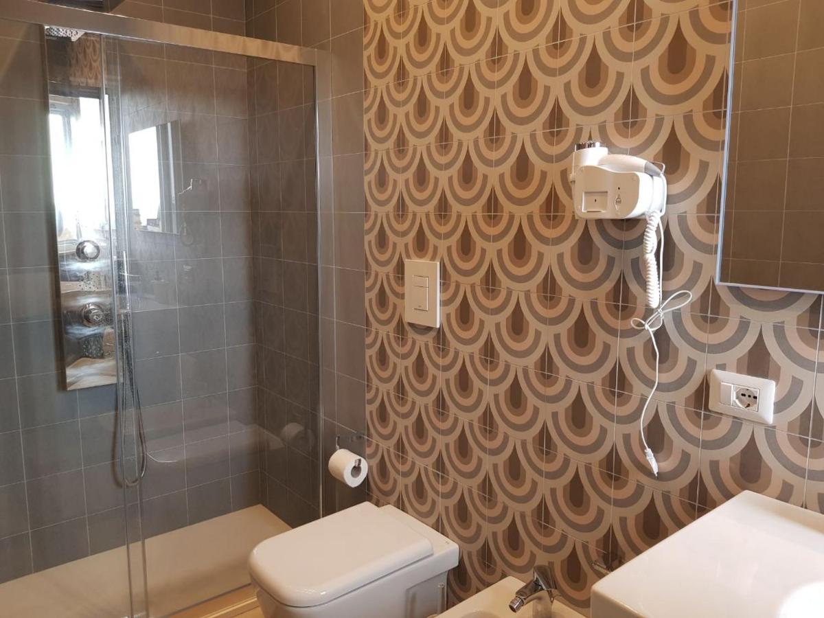 Euforia - Tre Sedi - Three Locations Bed & Breakfast Naples