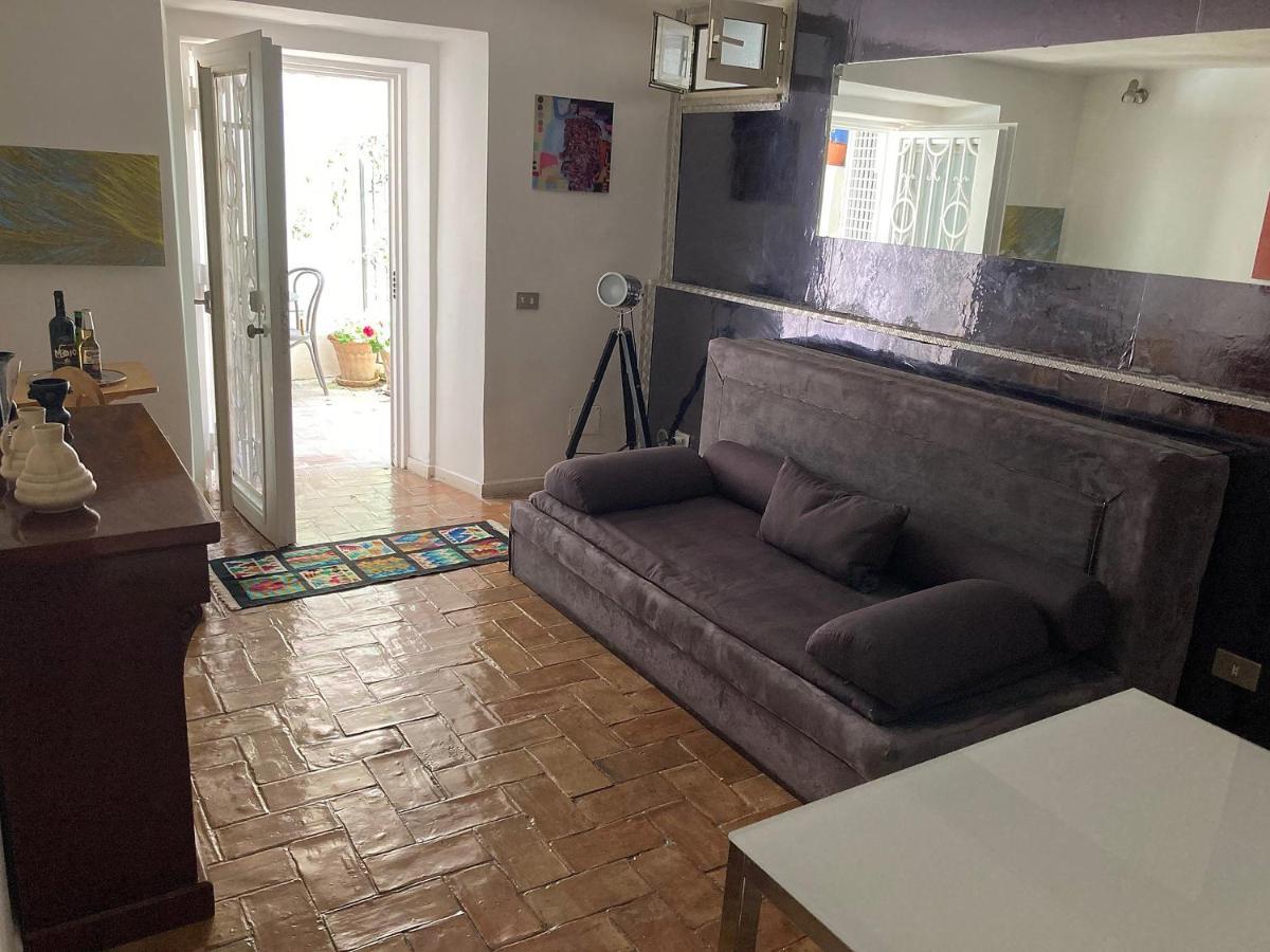 Residenza Le Rose D'arte Apartment Naples