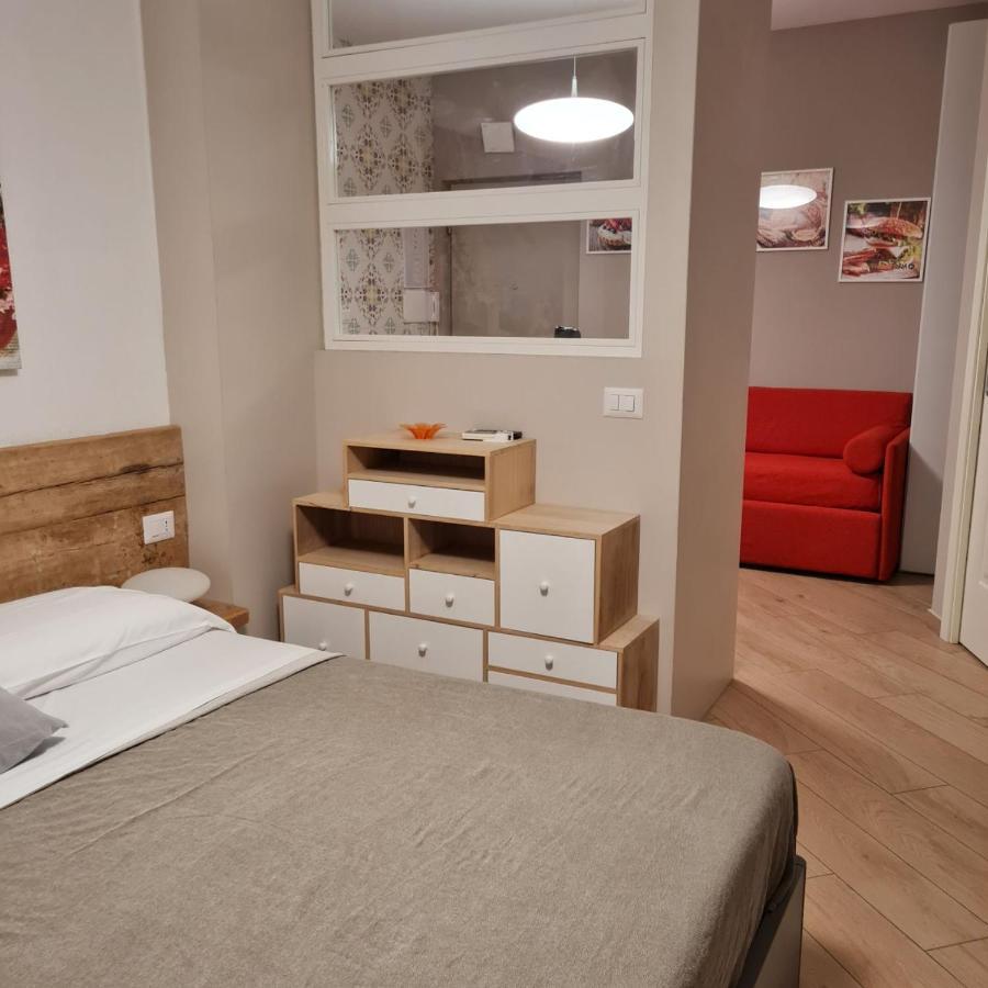 Bed & Breakfast Euforia - Tre Sedi - Three Locations Naples