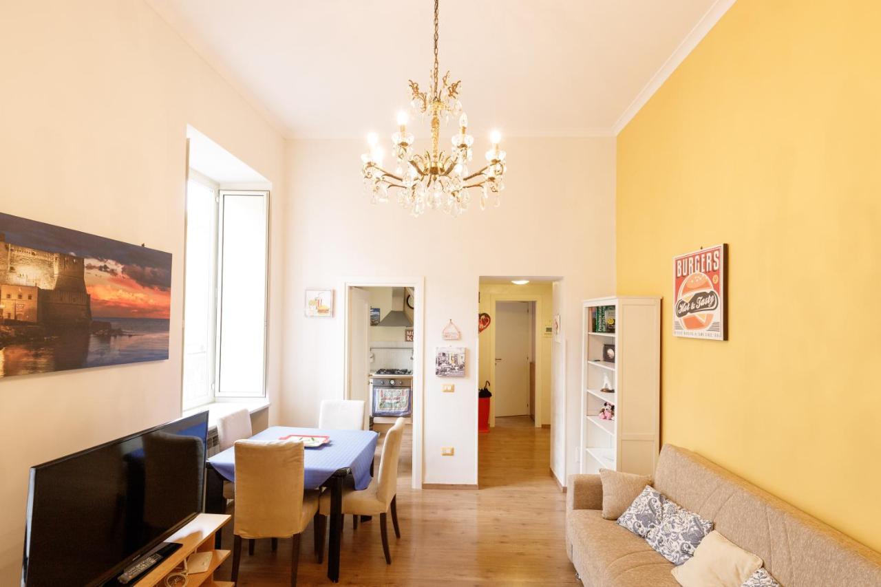 Apartment Duomo 77 - In The Heart Of The Historical Center By Elite Naples