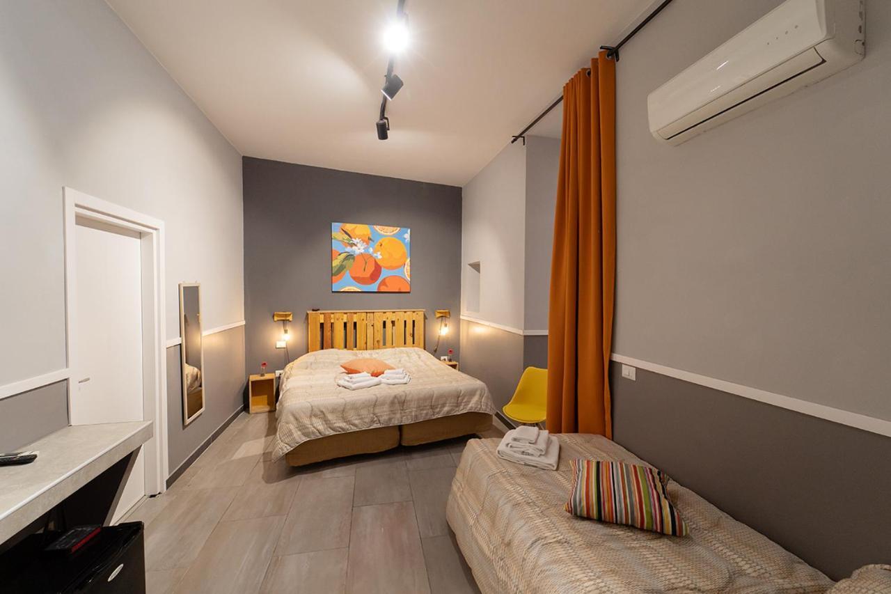 Le 4 Stagioni Dante H Centro, By Clapa Group Guest house Naples
