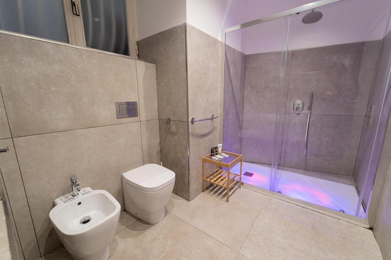 Le 4 Stagioni Dante H Centro, By Clapa Group Guest house Naples