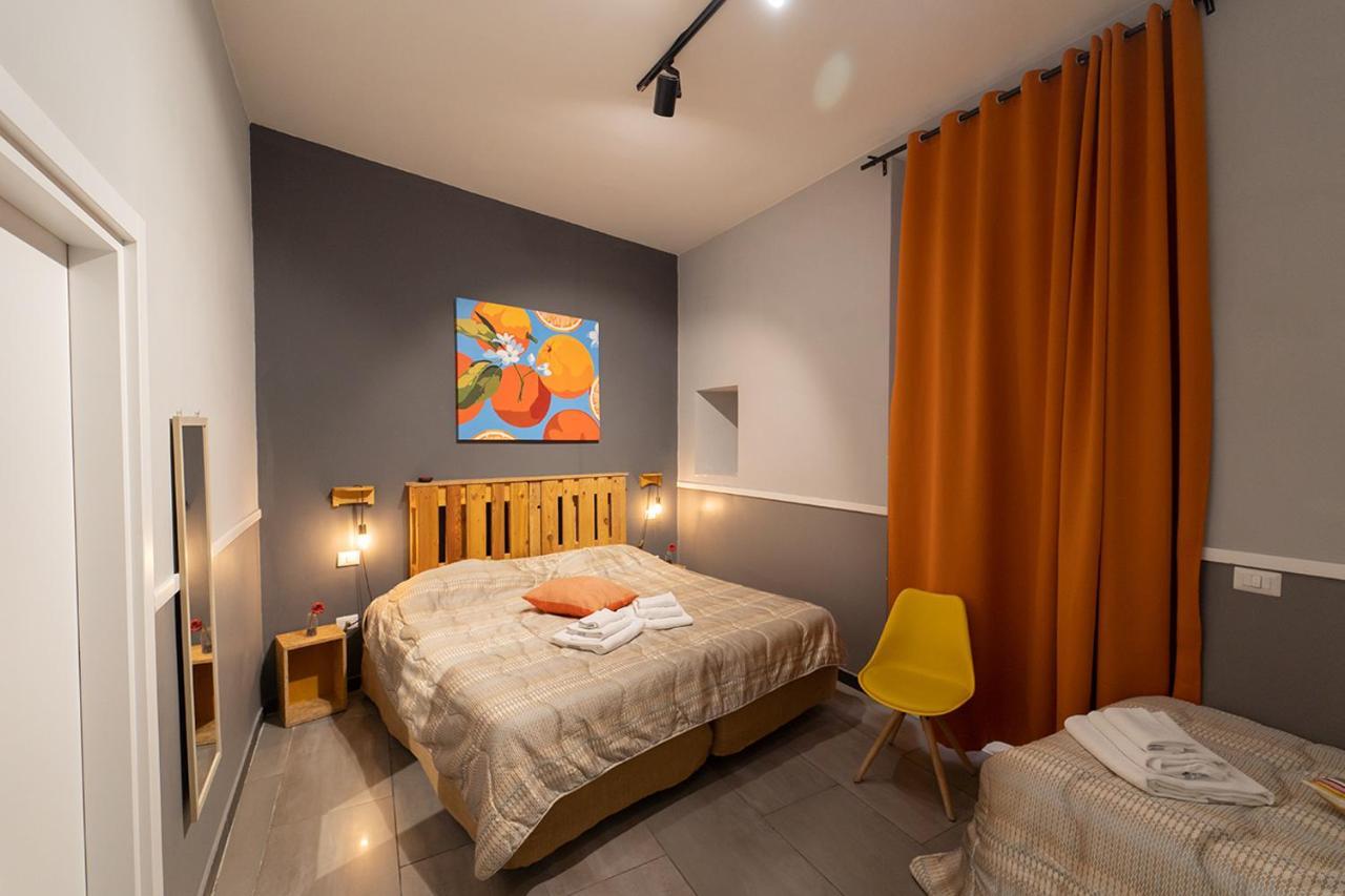 Le 4 Stagioni Dante H Centro, By Clapa Group 2* Naples