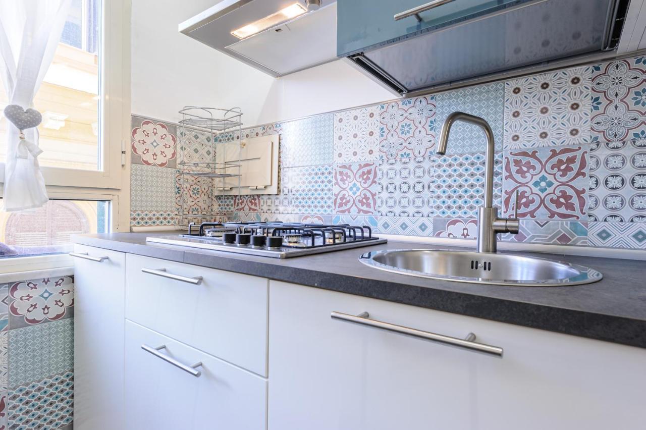 Via Aniello Falcone 72b Apartment