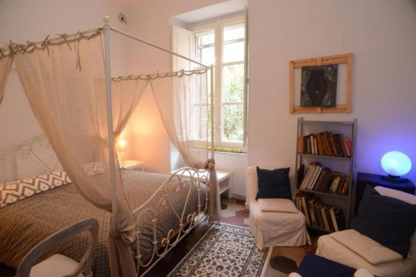 Puteoli Guest house *
