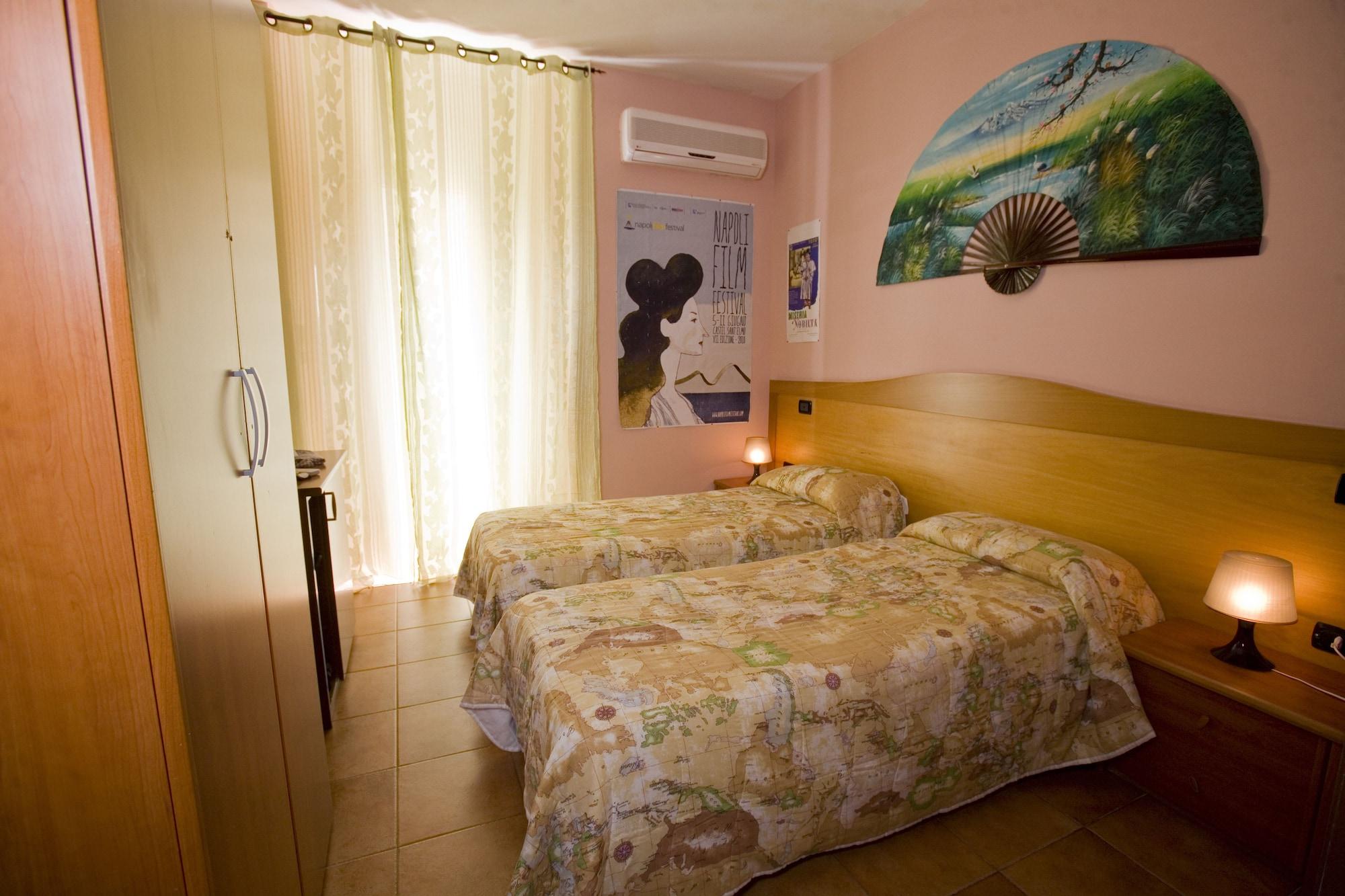 Hotel Cineholiday 3*