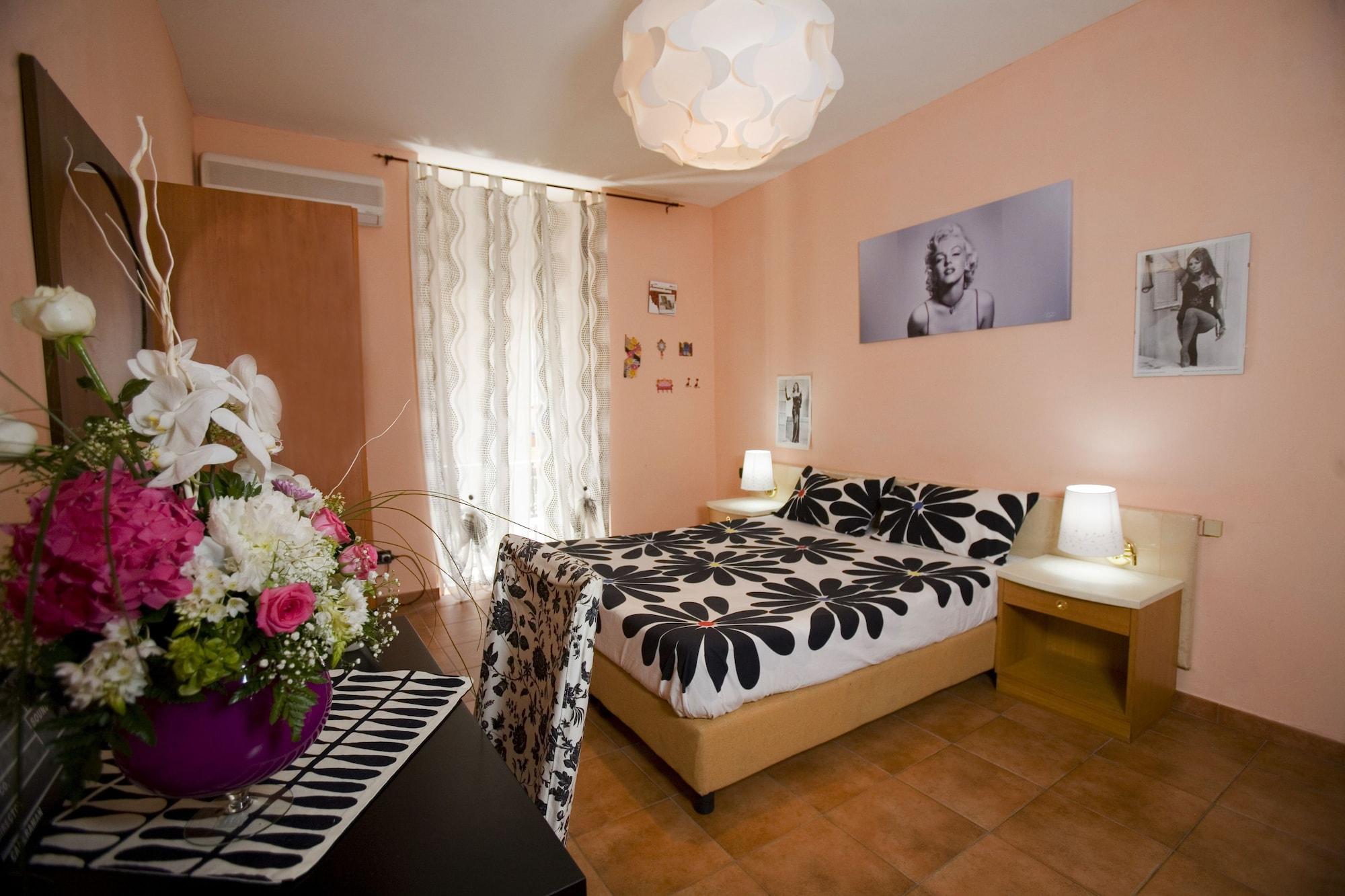 Hotel Cineholiday Naples