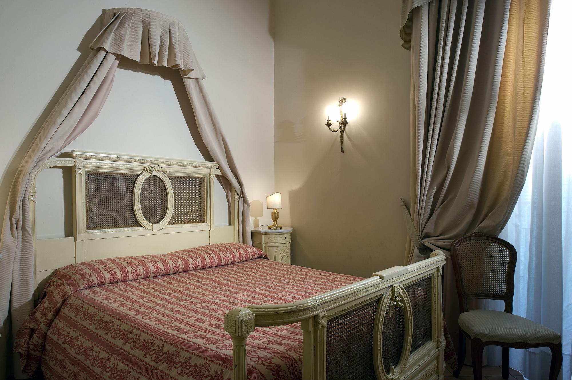 Hotel Chiaja De Charme