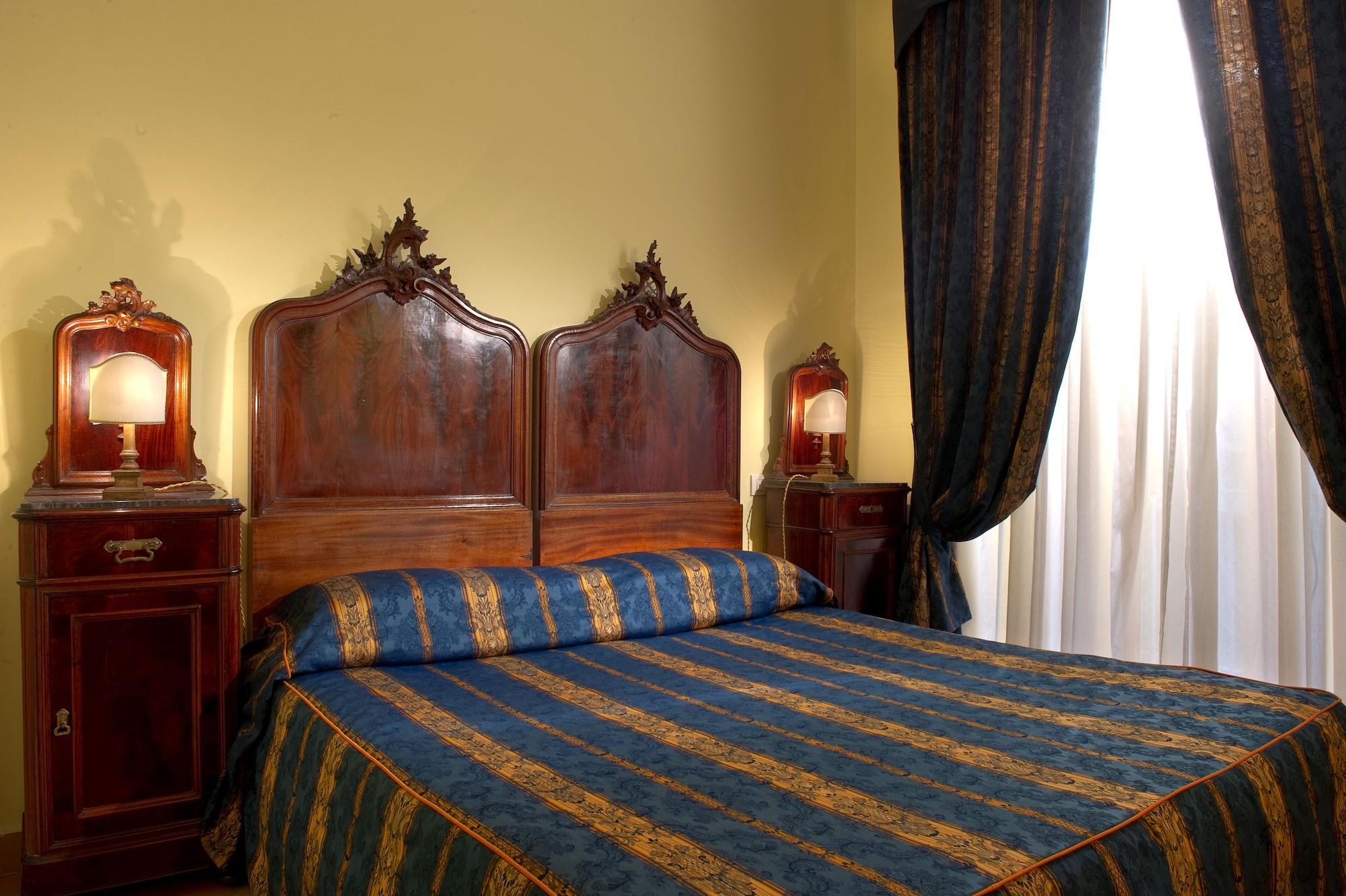 Chiaja De Charme Hotel