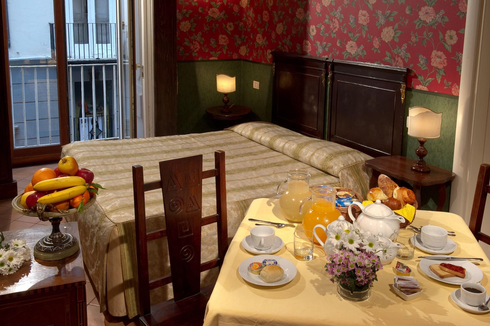 Hotel Chiaja De Charme Naples