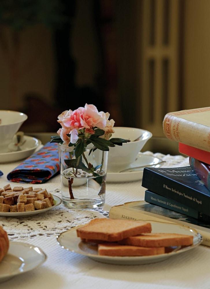 Bed & Breakfast Luna Caprese Naples
