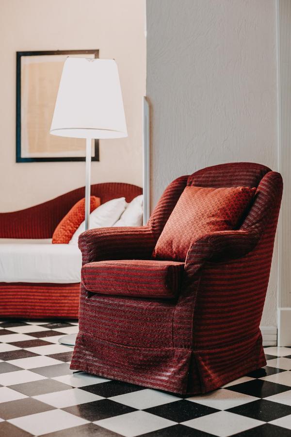 Costantinopoli 104 Hotel Naples