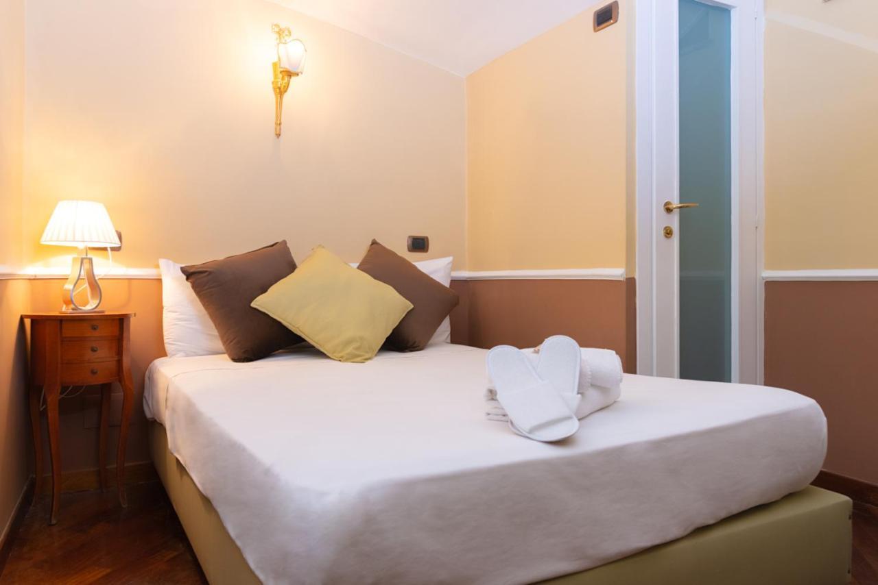 Hotel Ares Naples