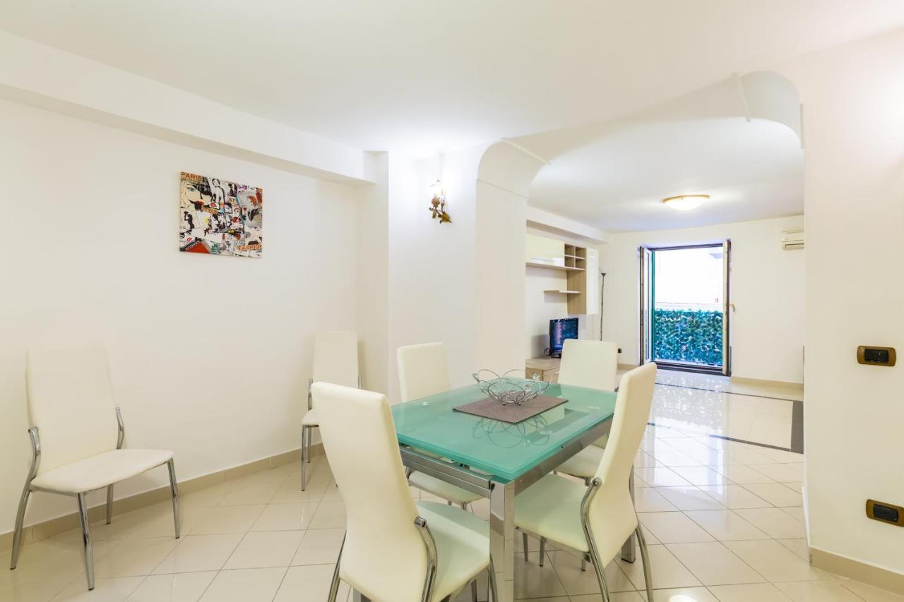 Apartment Qs1 - Indipendent Flat In Center Naples