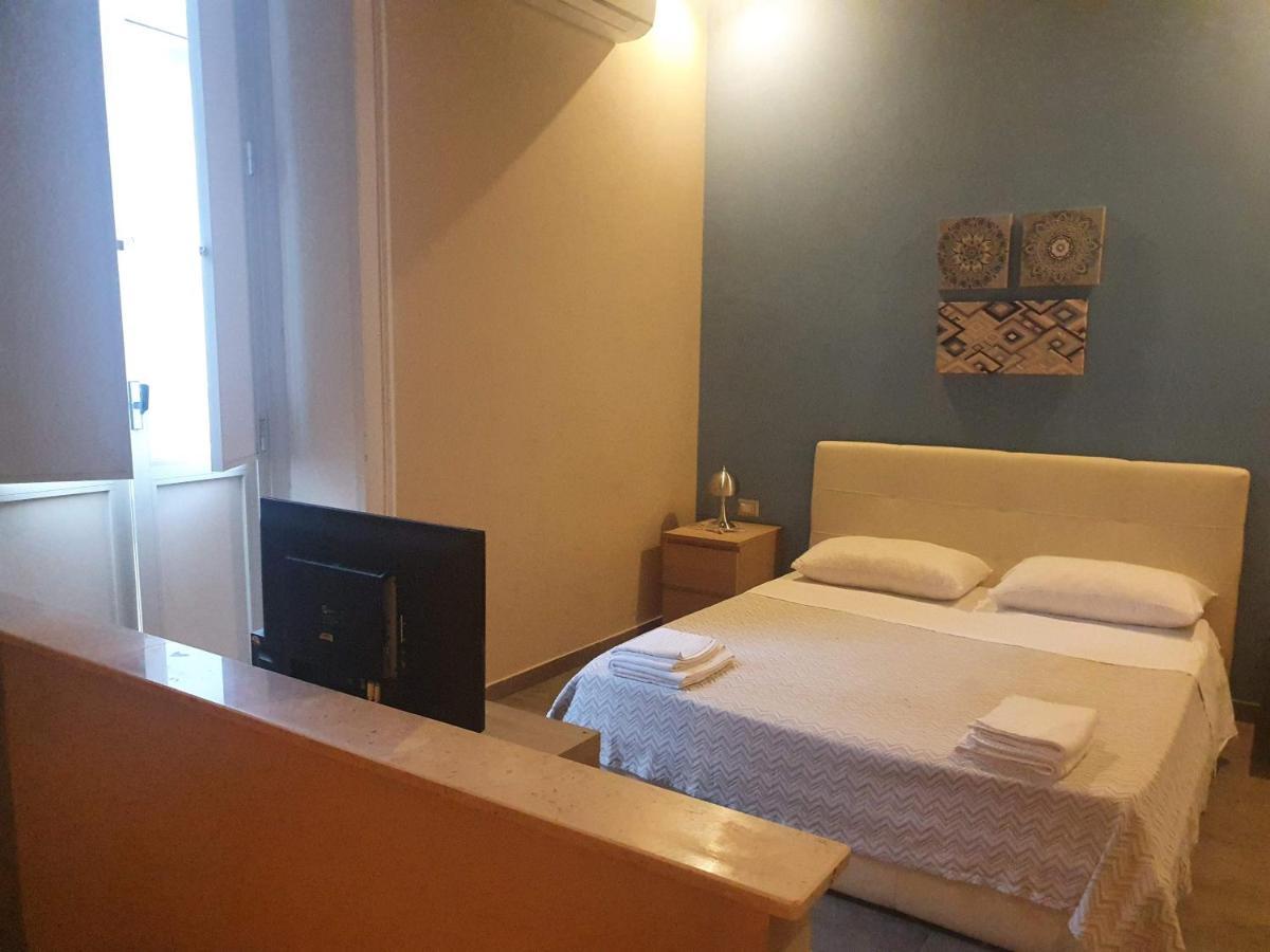 Bed & Breakfast Emyjo Naples