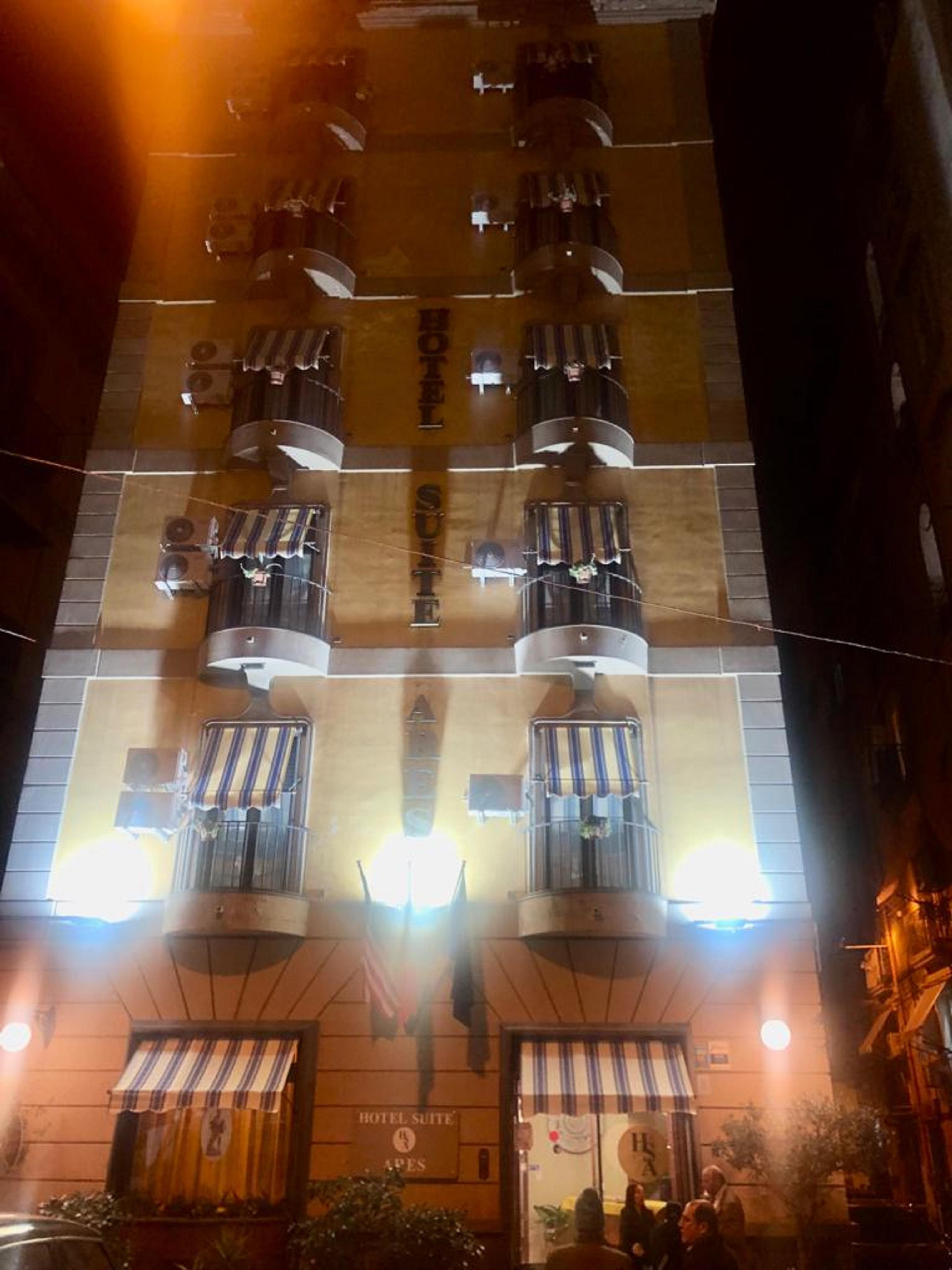 Ares Hotel