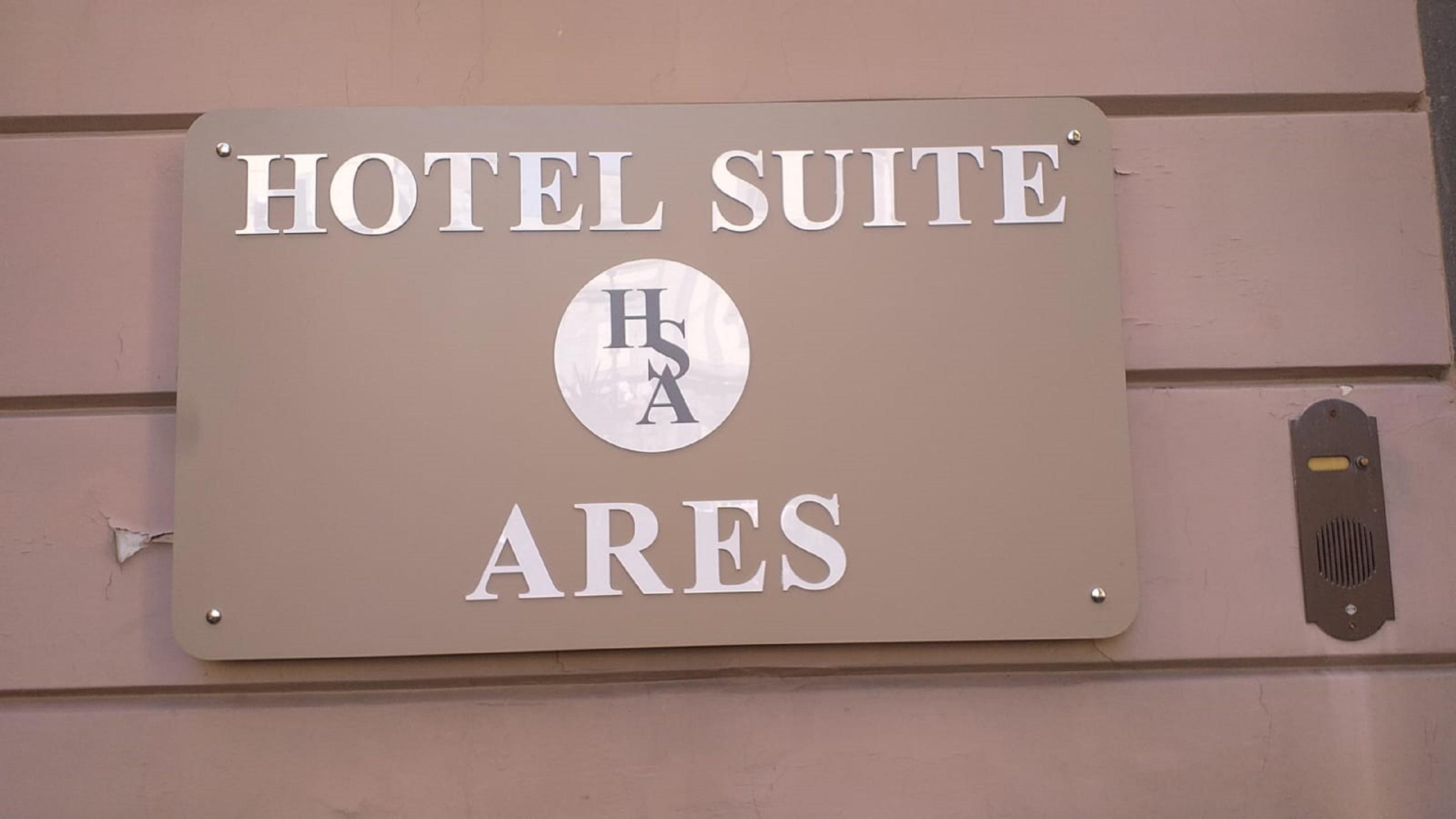Ares Hotel