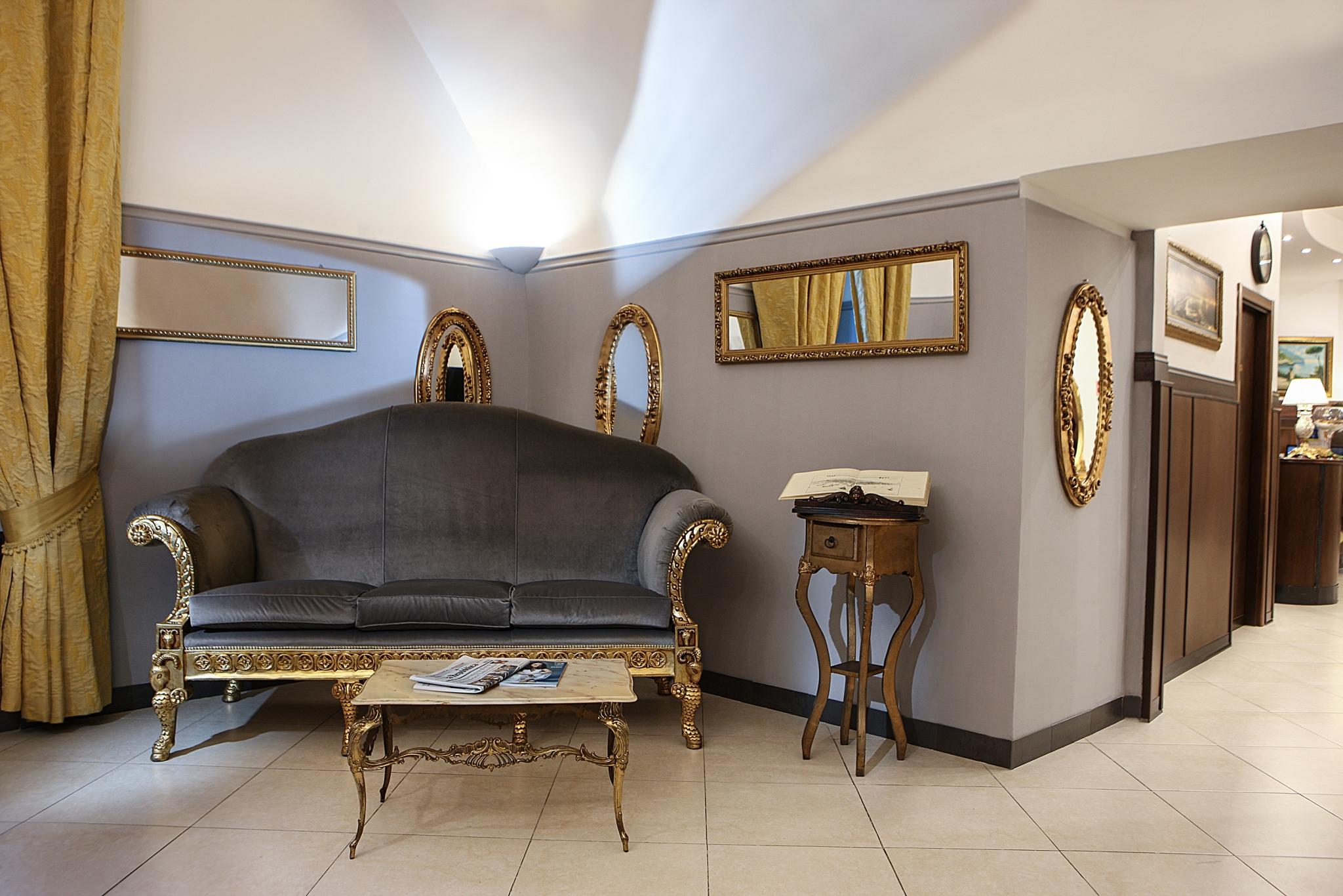 Grand Capodimonte Hotel 4*