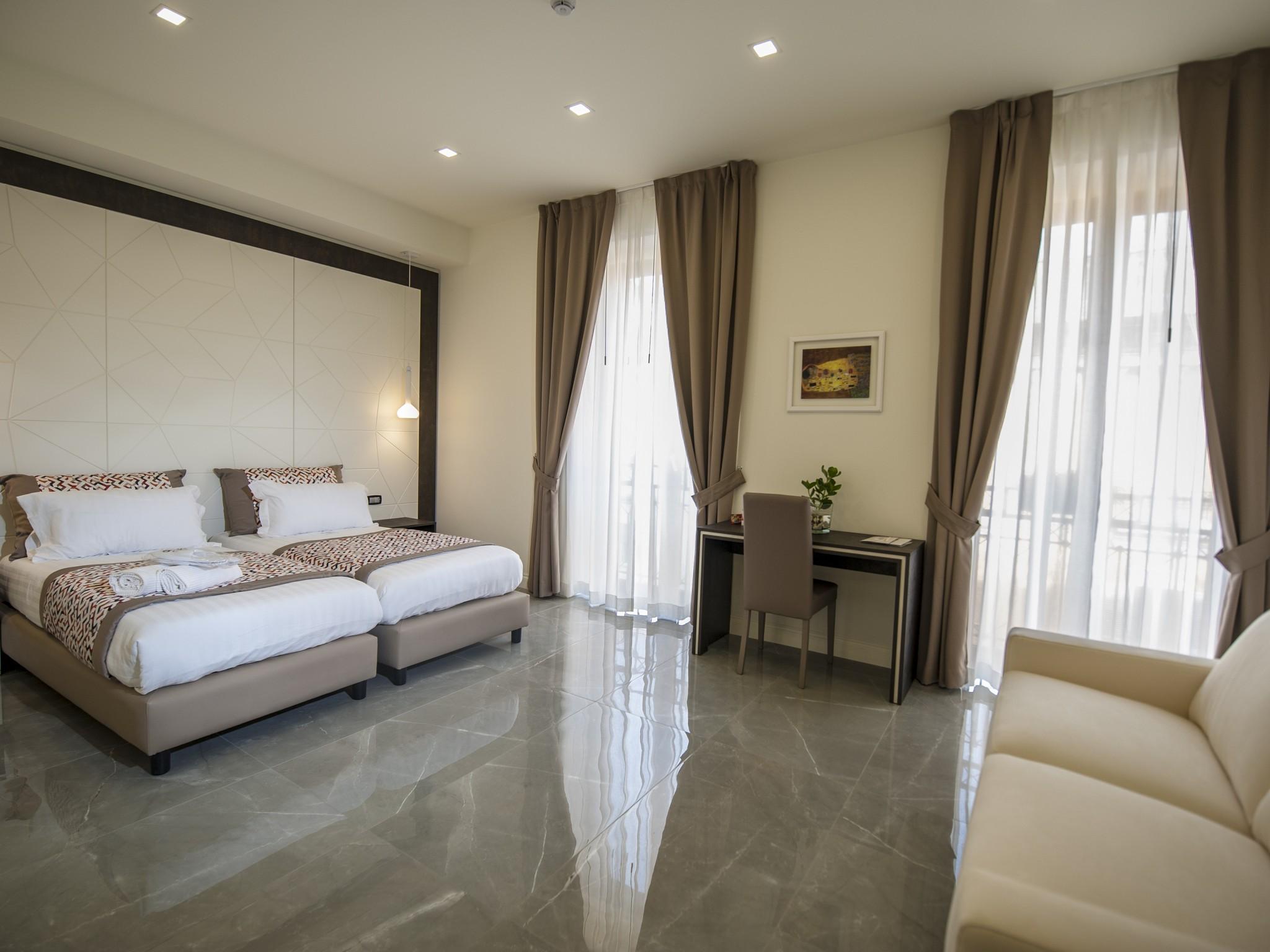 Palazzo Firenze 4* Naples
