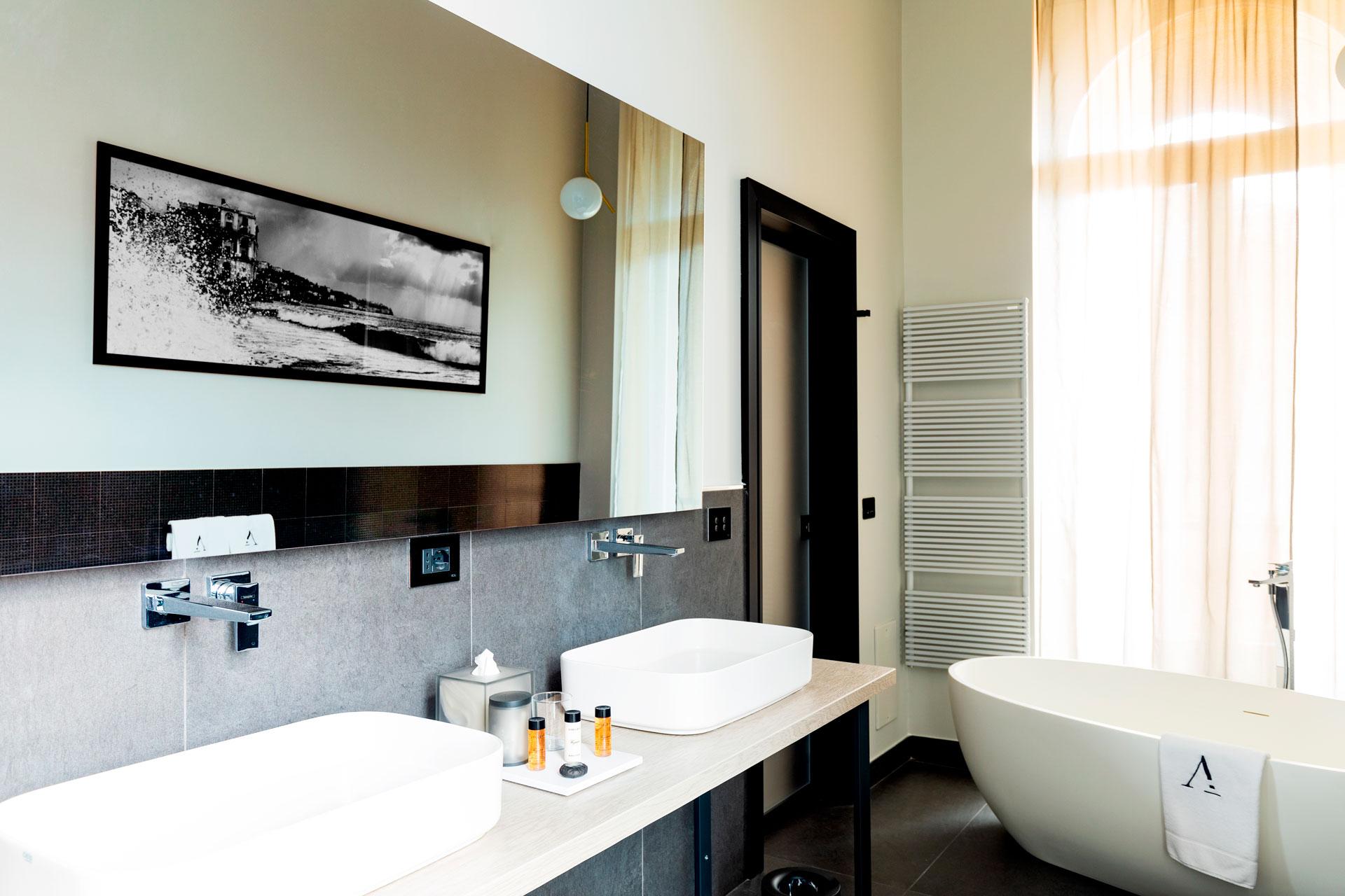 Amadomus Luxury Hotel Naples
