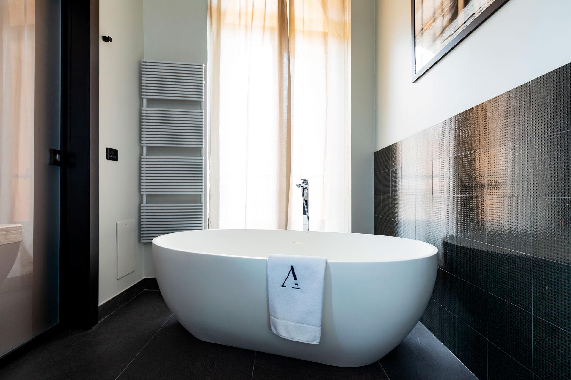 Amadomus Luxury