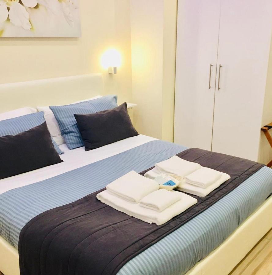 Bed & Breakfast Da Polly A Piazza Amedeo Naples