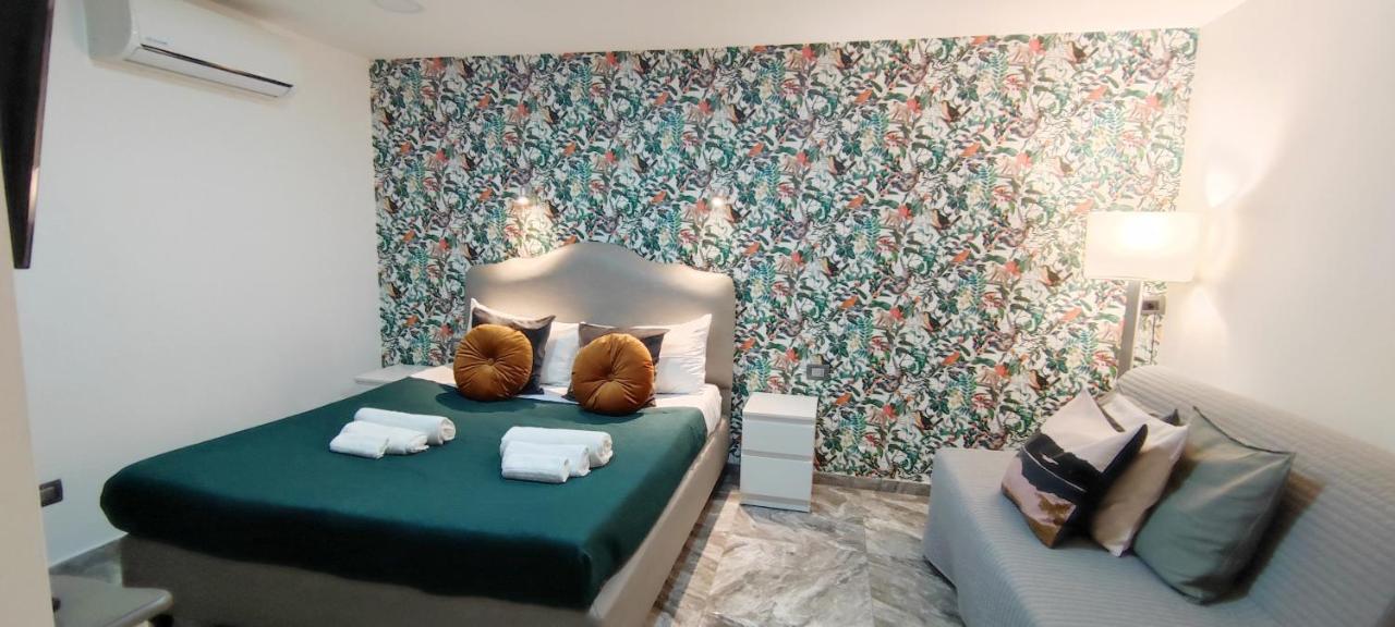 Domus Luigi Leone Naples