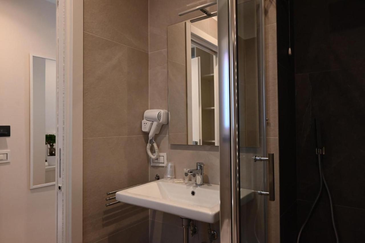 Bed & Breakfast Palazzina Avallone Naples