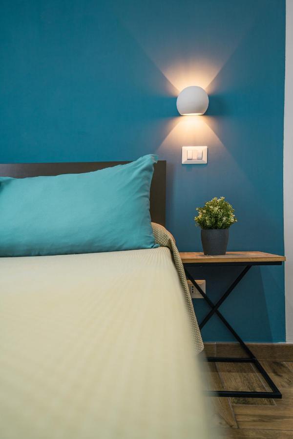 Hub Ferroviario - 12 Posti Letto Per Il Tuo Gruppo A Con Wifi E Netflix Naples