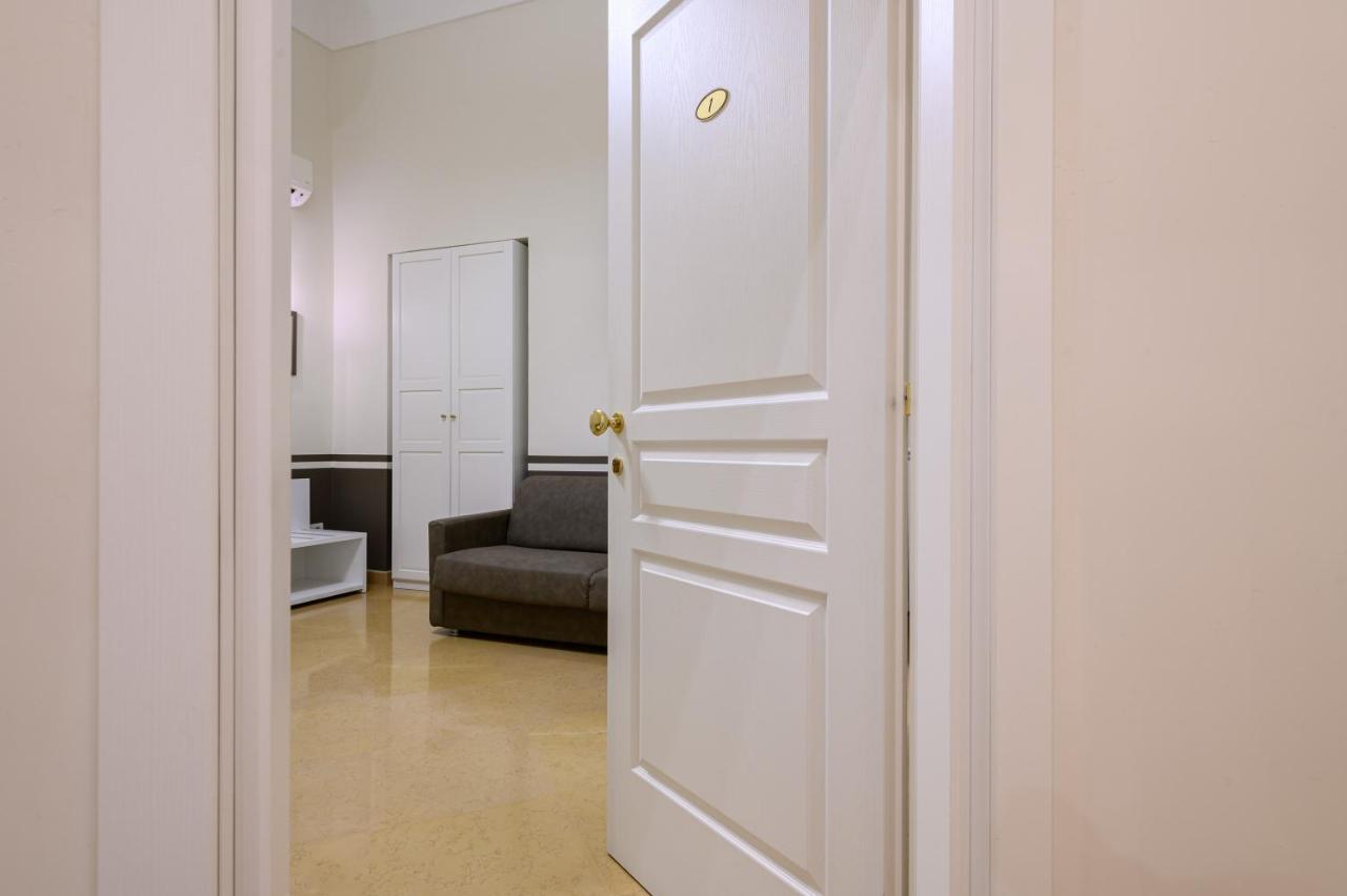 Residenza Molinari Bed & Breakfast Naples
