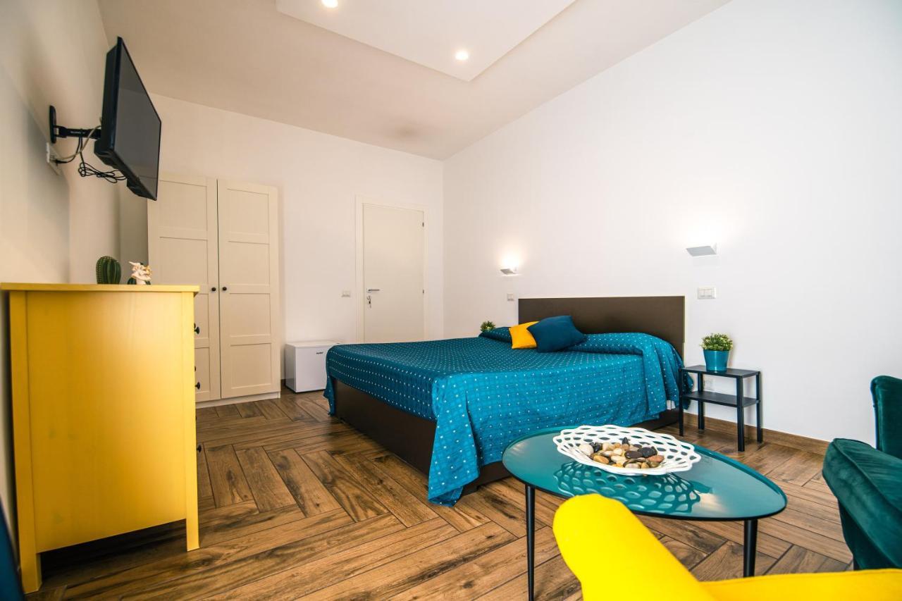 Bed & Breakfast Hub Ferroviario - 12 Posti Letto Per Il Tuo Gruppo A Con Wifi E Netflix Naples