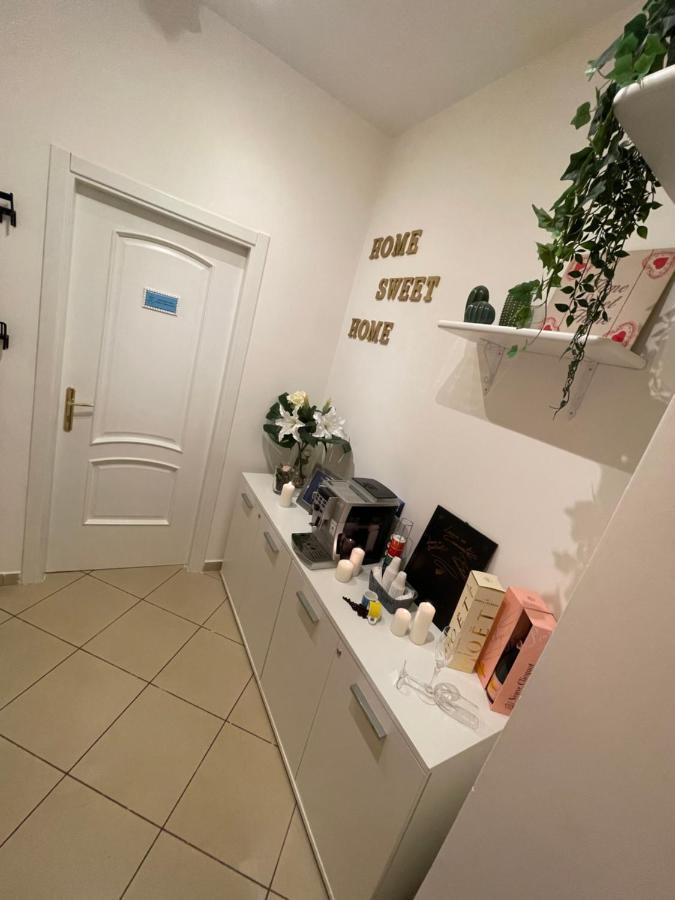Sweet Inizio Di Spacca Apartment *