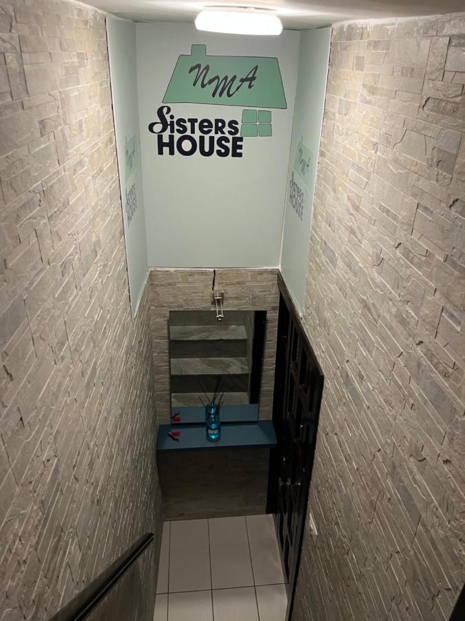 Sistershouse Apartment *
