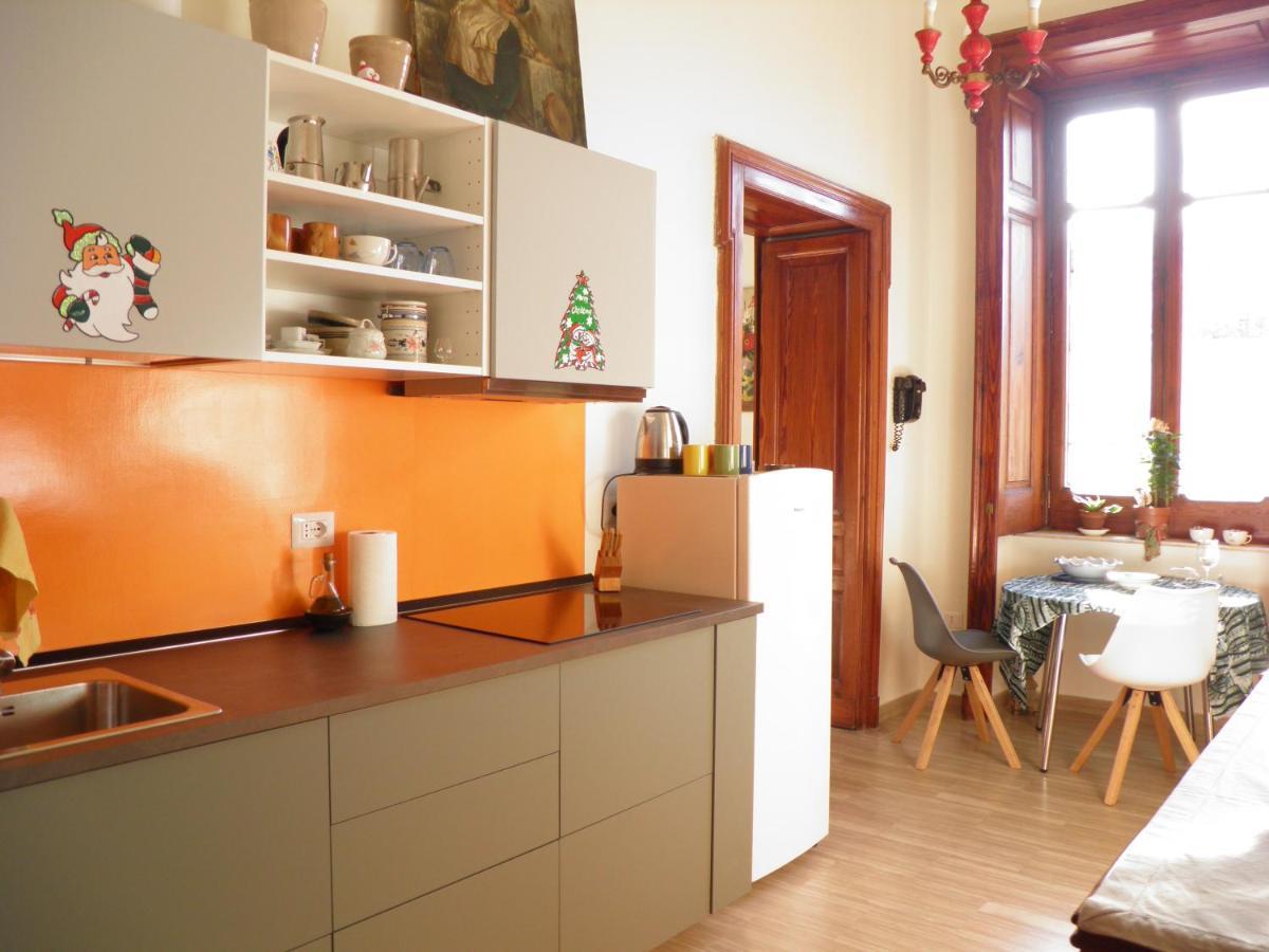 La Stanza Di Zoe Della Luna D'irene Guest house Naples