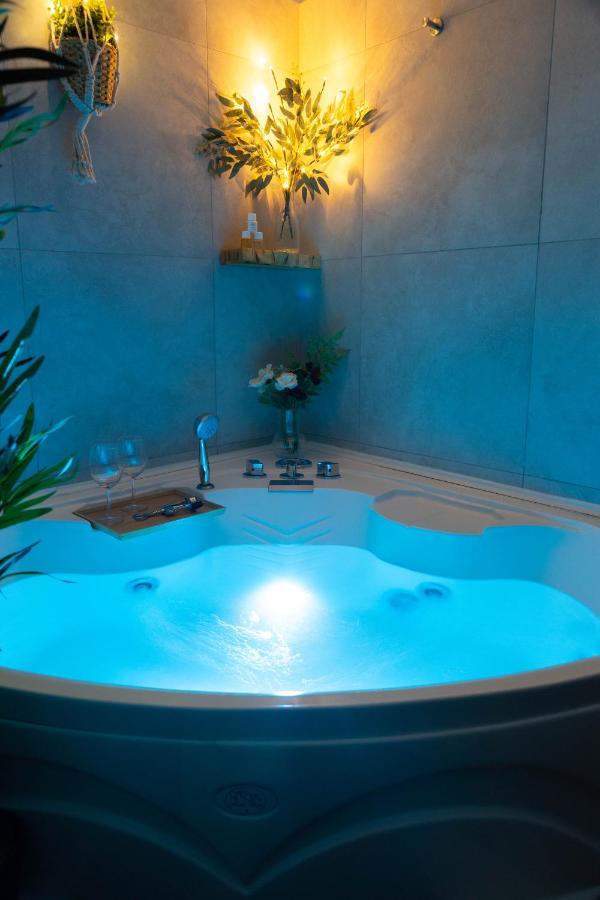 Casina In Via Foria Naples