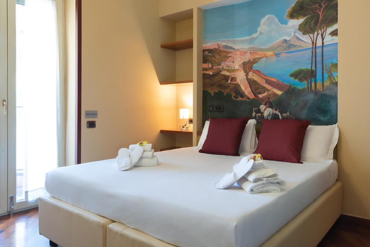 Ares 4* Naples