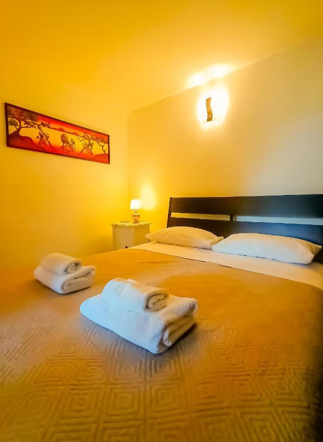 Apartment Vesuvio Garden E Spa, Host