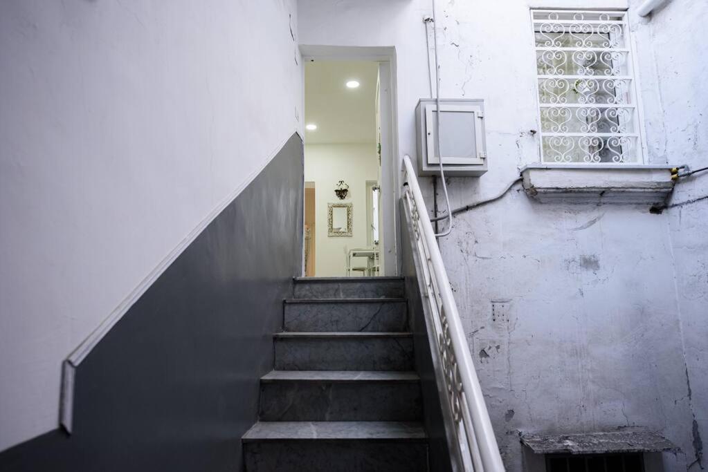 A Due Passi Da Toledo Apartment *