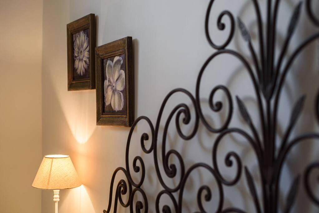 Apartment A Due Passi Da Toledo Naples