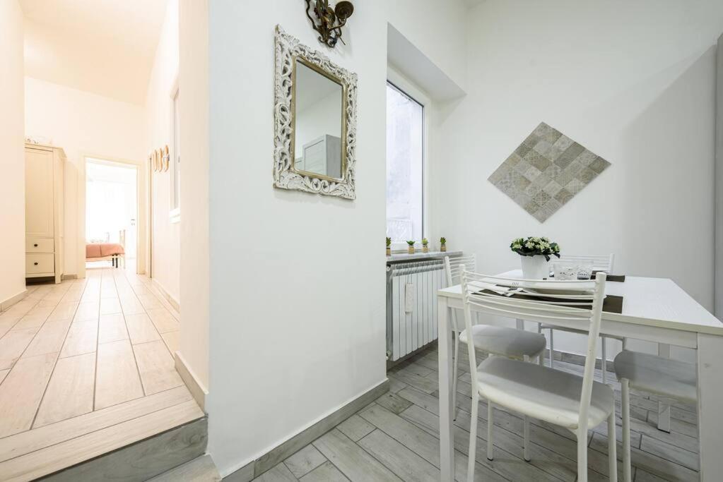 A Due Passi Da Toledo Apartment